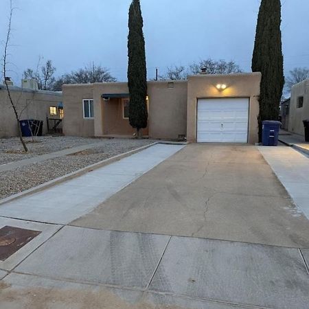 Amazing 2Br Home - Steps To Unm North Campus 阿尔伯克基 外观 照片